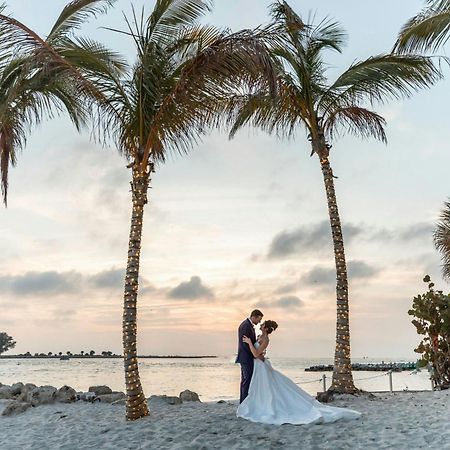 Jw Marriott Clearwater Beach Resort & Spa Exterior photo