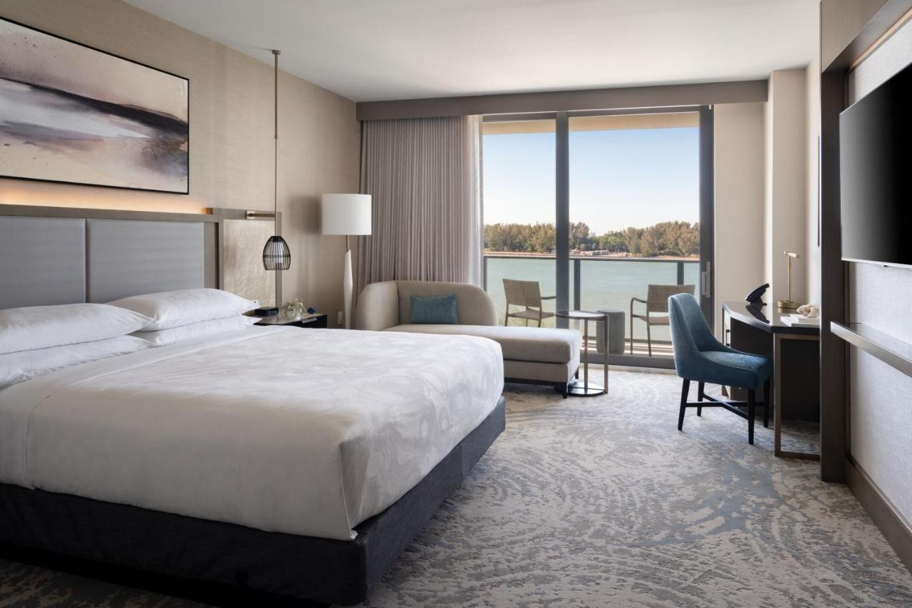 Jw Marriott Clearwater Beach Resort & Spa Exterior photo