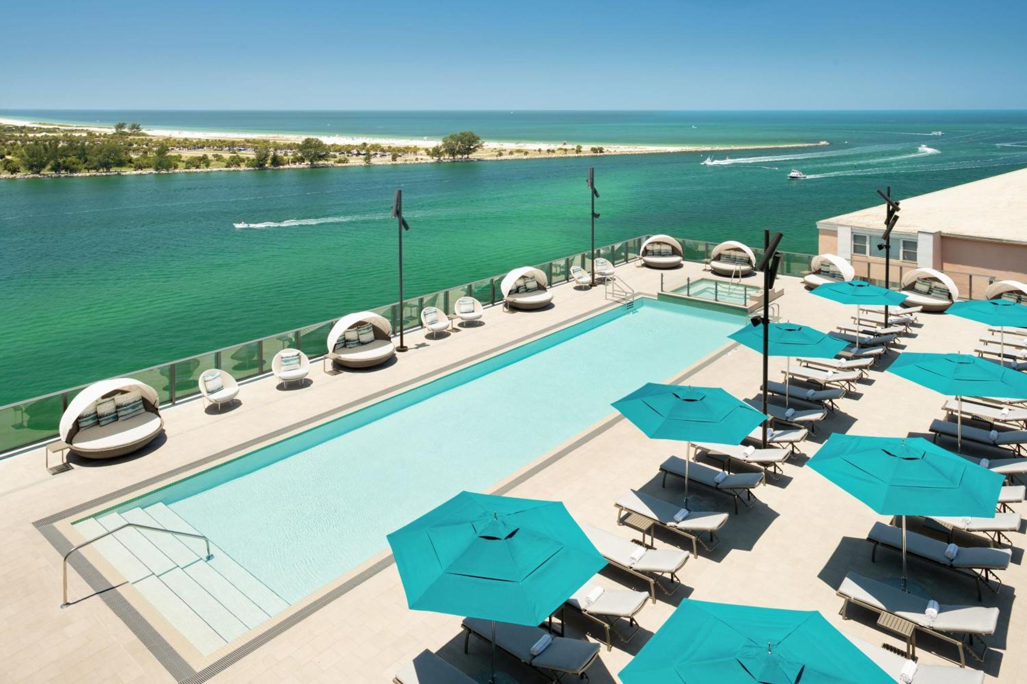 Jw Marriott Clearwater Beach Resort & Spa Exterior photo