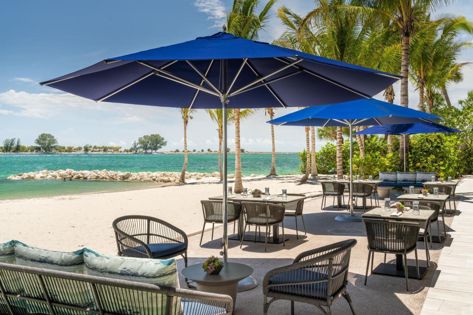 Jw Marriott Clearwater Beach Resort & Spa Exterior photo